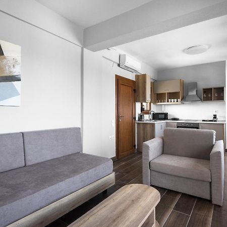 Ultima Summer Residence, Nilie Hospitality Mgmt Áfitos Extérieur photo