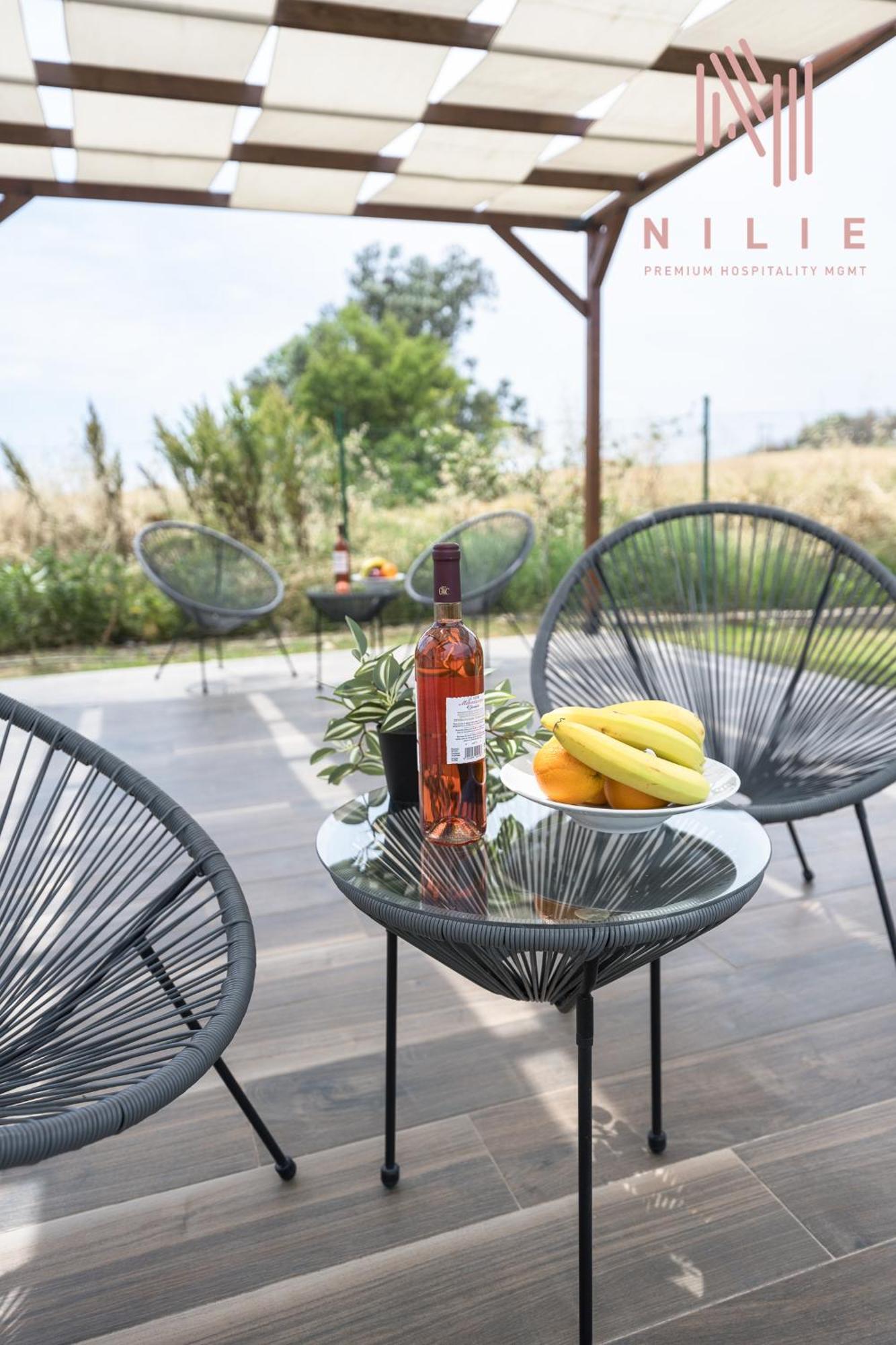 Ultima Summer Residence, Nilie Hospitality Mgmt Áfitos Extérieur photo